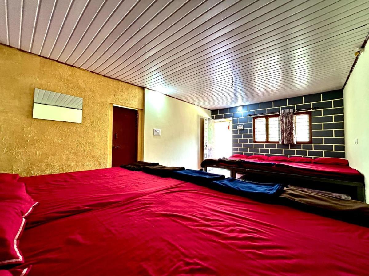 Dandeli Goldfinch Resort Exteriör bild
